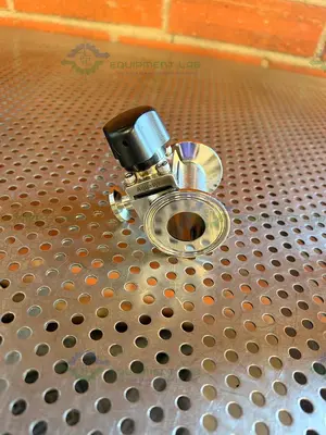 Used AQUASYN 6155535 DIAPHRAGM VALVE W/ 1" SANITARY FITTING TO 1/2" SANITARY FITTING Valves/Fittings California US | Equipment Lab #1506524