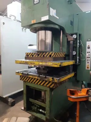 Used 1987 ZEULENDORA PYE 250 S/1 M Hydraulic Presses | F.M.T. Group s.r.o. #1252998