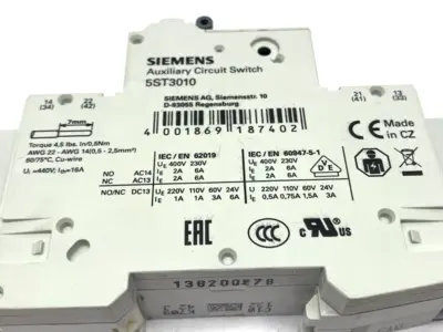 USED SIEMENS CIRCUIT BREAKER 1P 10A W/ 5ST3010 AUXILIARY SWITCH