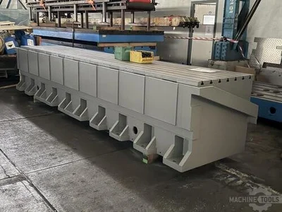 USED 2001 CORREA ANAYAK Box & Drill Tables