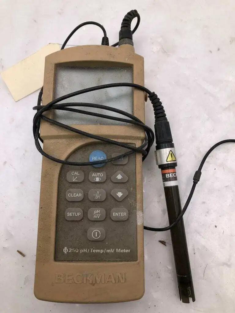 Beckman Coulter 511201 250 PH/Temperature/MV Meter