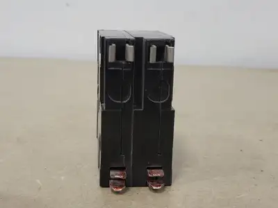 USED SQUARE D QO220