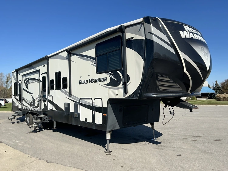 Used 2017 HEARTLAND ROAD WARRIOR Campers, Caravans, Motorhomes Michigan US | Miedema Asset Management Group #1579168