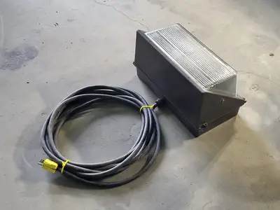 USED LITHONIA LIGHTING TWR2-250M-120-347-LPI-CSA