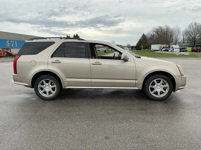 USED 2005 CADILLAC SRX