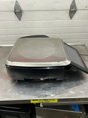 HOBART HTI-7LH DELI SCALE WITH PRINTER REFURBISHED, TESTED AND WORKING