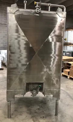 USED MUELLER Dairy Tanks
