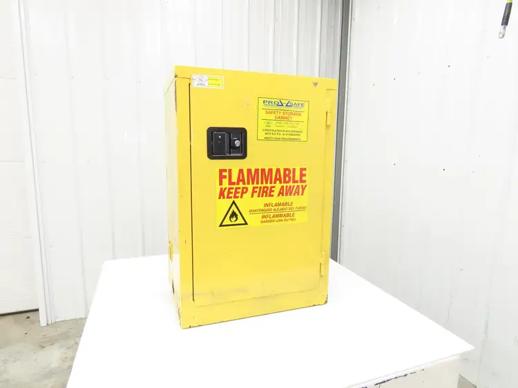 Used PRO SAFE _UNKNOWN_ Biological Safety Cabinets | Arrow Industrial #618104