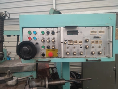 TOS Universal Cylindrical Grinder