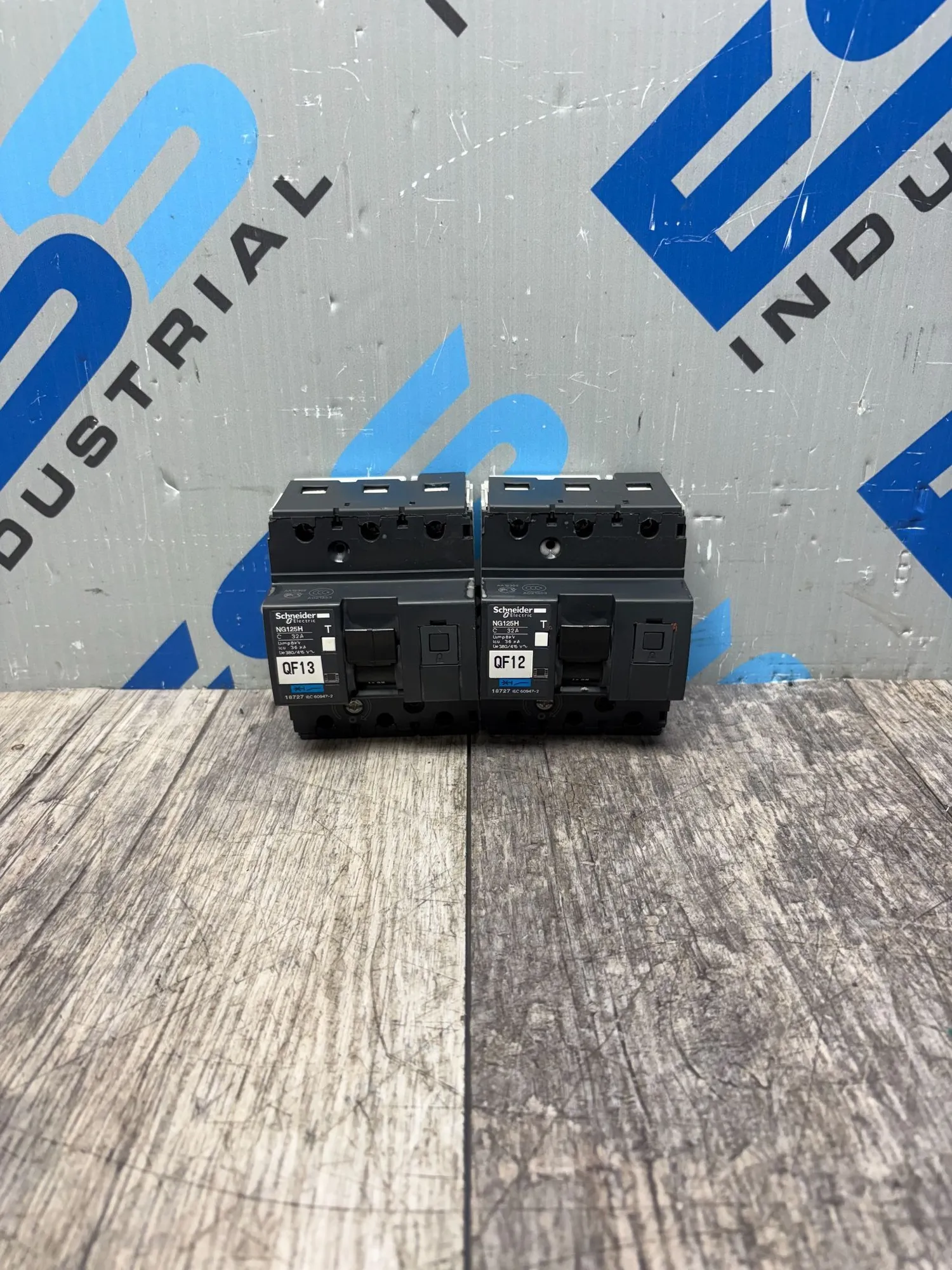 USED Schneider Electric 18727