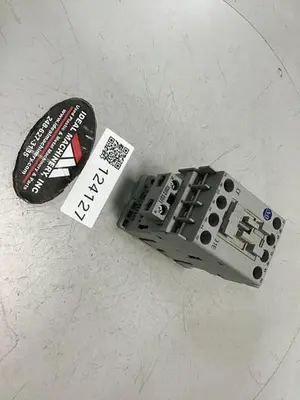 USED ALLEN BRADLEY 700-CF310 SER A