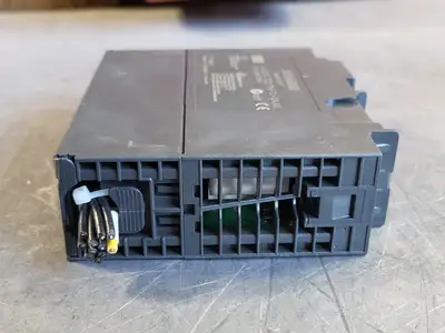 USED SIEMENS 6ES7 322-1HF10-0AA0