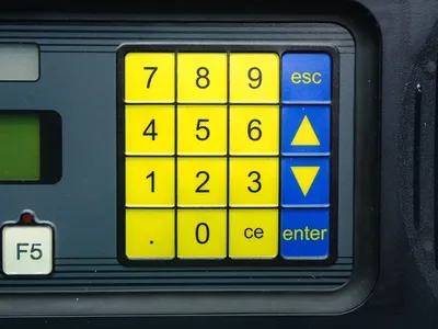 USED AVG EZ220P