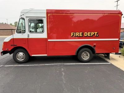 Used 2003 WORKHORSE P42 WITH 24,073 MILES (FIRE DEP OWNED) Box trucks Michigan US | Miedema Asset Management Group #1357507