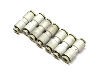 USED SMC STRAIGHT REDUCER FITTING 4MMX6MM PUSH-IN TUBE LOT OF 7