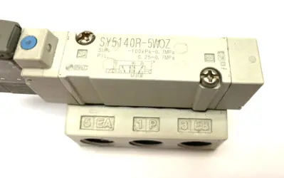 SY5140R-5WOZ | SMC  Solenoid Valve w/5-Port Manifold Base - Used