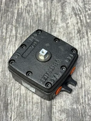 PARKER PL25 Other Valves & Manifolds | ESS Industrial Equipment Sales (4)