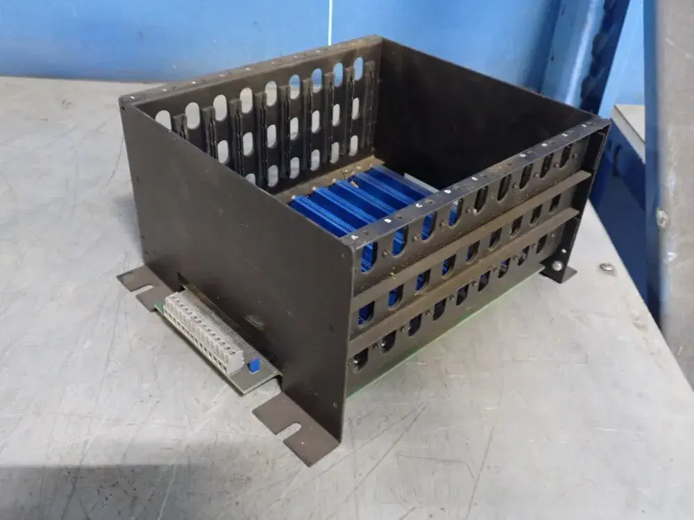 Used UNICO 309876.06 PLC Chassis Ohio US | HGR 24 #879793