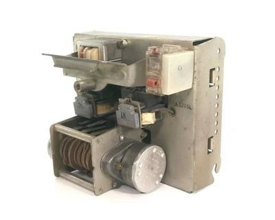 Honeywell R4140M1004 Burner Control [New]