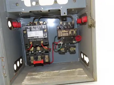 Square D HBS8536SCL480 MCC Bucket Motor Starter 10Hp Size 1 Disconnect 600V 3Ph