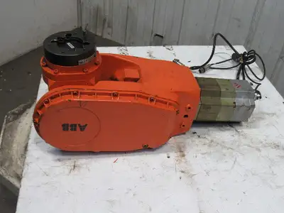 ABB Siemens 3HAC0694-2 160V 2520/3100RPM Robot Wrist Assembly W/ Servo