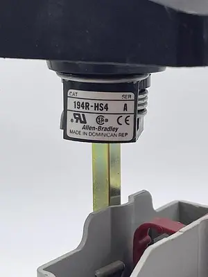 Used ALLEN-BRADLEY ALLEN-BRADLEY 194R-NC030P3 SER B, 194R-HS4 SER A Disconnects | ND Industrial Surplus #1214155