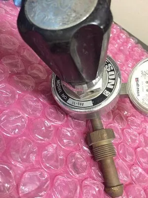 MATHESON 1L-580 GAS REGULATOR
