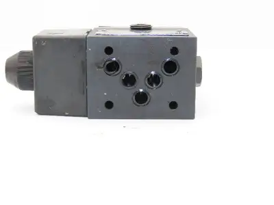 Used VICKERS _UNKNOWN_ Valves/Fittings Indiana US | Arrow Industrial #1316974