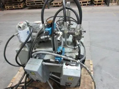 DENISON EATON 5 HP 27 GALLON Hydraulic Power Unit W/ Extras ! See Description