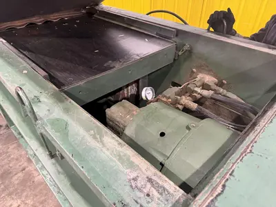30" X 42" BALEMASTER MODEL #360A CLOSED DOOR HORIZONTAL HYDRAULIC BALER: YOBRO #25089