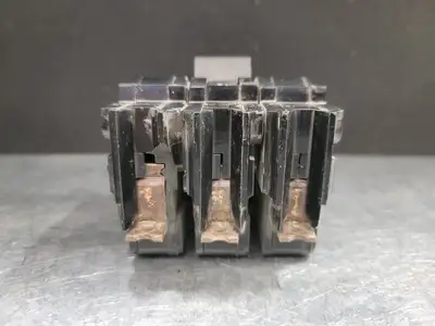 Used FEDERAL PIONEER NA315 Switchgears British Columbia CA | Lenmark #243833