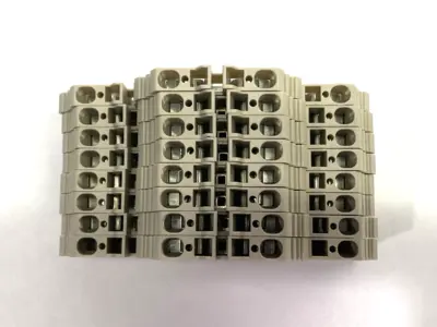 USED WEIDMÜLLER FEED-THROUGH TERMINAL BLOCK 1674300000 LOT OF 8