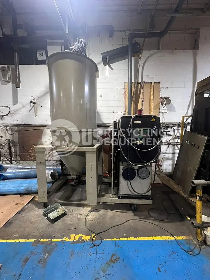 USED 2005 CONAIR W200 DRYER WITH HOPPER & ROLLING STAND