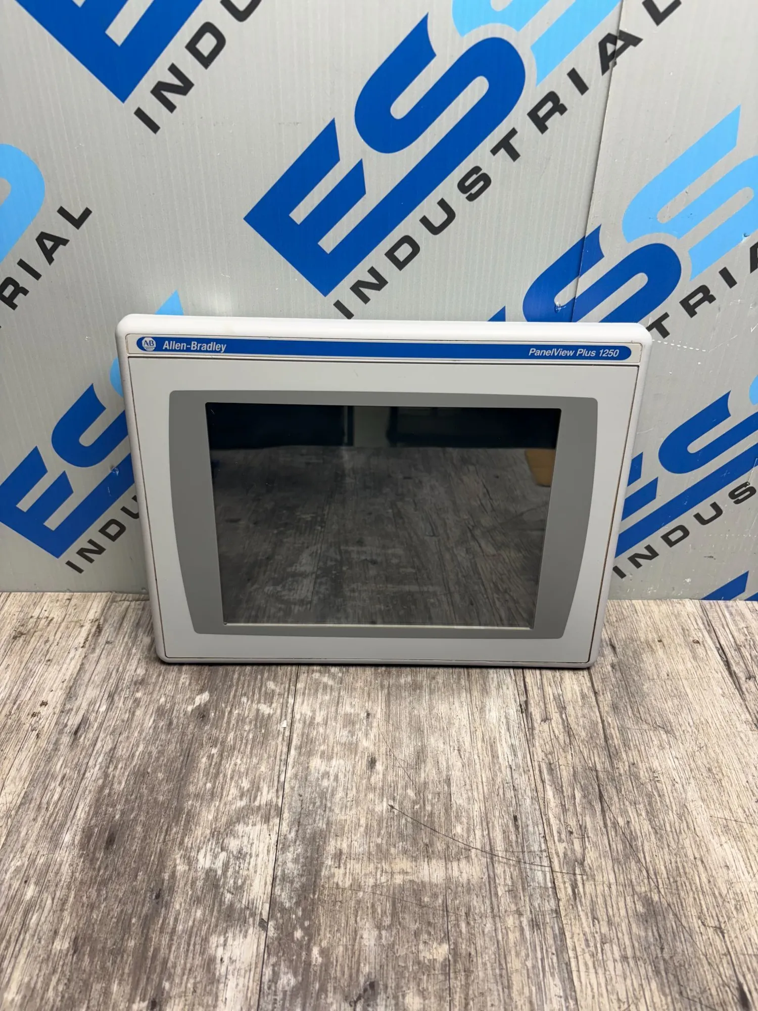 USED ALLEN BRADLEY 2711P-RP1