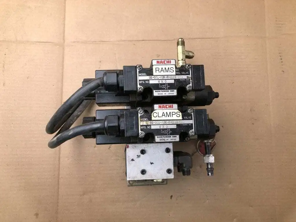 NACHI OG-G01-P-E20 Modular Valve Manifold w/ SS-G01-A3X-R-C115 Solenoids