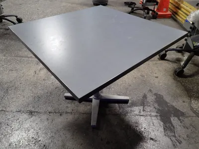 36" X 36" X 29" Table