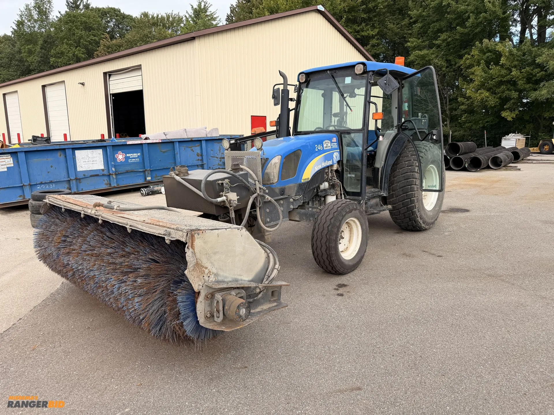 Used NEW HOLLAND T4020 DELUXE Utility Tractors Michigan US | Miedema Asset Management Group #1441773