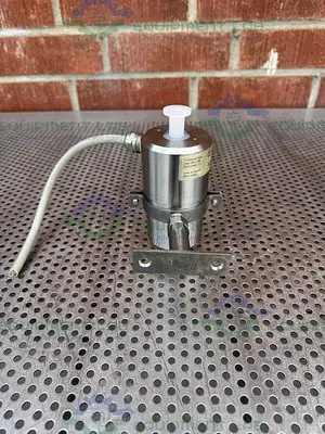 USED AMERSHAM PHARMACIA CM-C DN8 CONDUCTIVITY SENSOR, 3.9 CELL CONSTANT