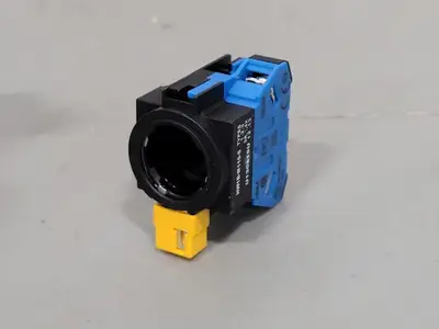 NEW IDEC HW1B-M110-S