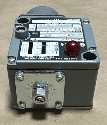NEW Allen-Bradley 836T-T251J X9