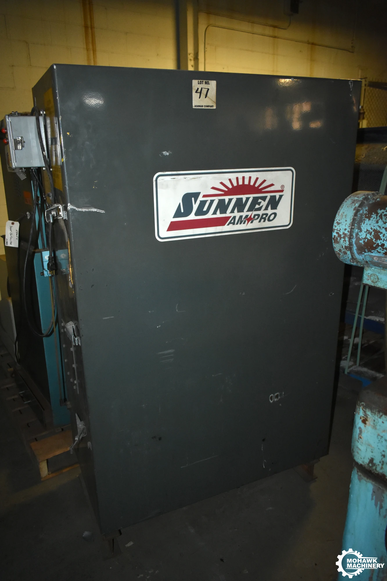 SUNNEN "AMPRO" FLOOR STANDING DUST COLLECTOR - SINGLE PHASE ELECTRICS