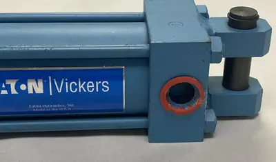 Used VICKERS T510CWCA1AA02000 Cylinders | Surplus Asset Holdings #1207240