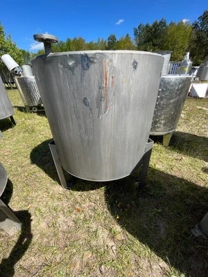 150 Gallon Stainless Steel , Open Top Tank , Dish Bottom Center Drain