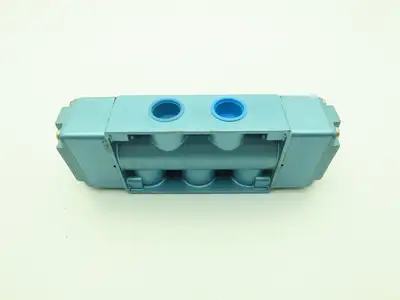 Skinner S4AACBX5 Pneumatic Directional Control Valve 5-Way 2 Pos 150PSI 3/4" NPT