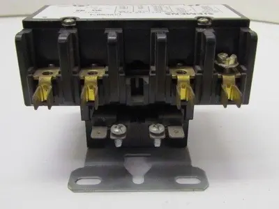 Siemens CDM30C4 Model 93 24vac Coil Contactor 4-Pole Furnace