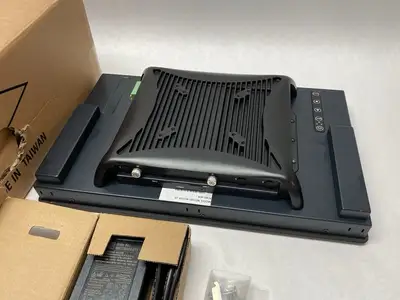 USED PREMIO INDUSTRIAL TOUCHSCREEN COMPUTER 15.6"FULL HD 16:9 LCD