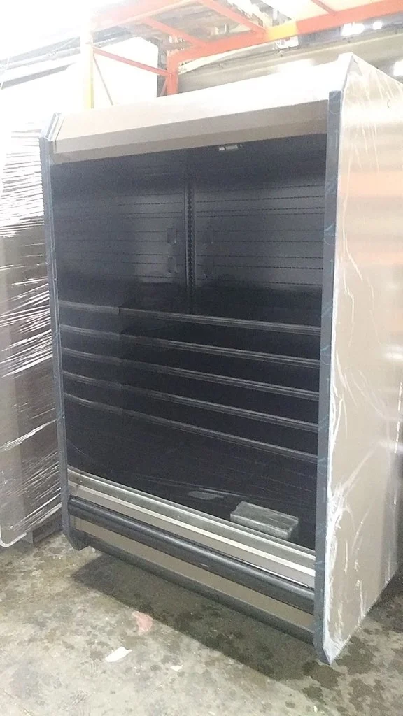 101-0028 4’ Hussmann D5 Multi Deck Dairy and Deli with 2 End Panels