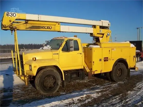 Used 1997 HOLAN 830 Bucket (boom) trucks Michigan US | NAS Sales #1557804