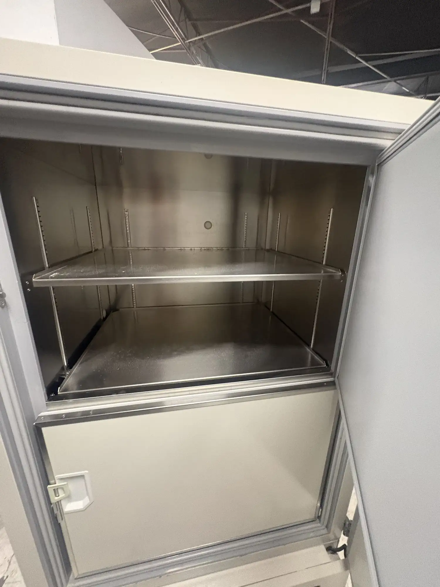 Used Across International Material Processing Oven Lab Vacuum Ovens Texas US | PT Medical Technologies #1458555