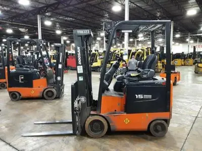USED 2019 DOOSAN BC15S-5